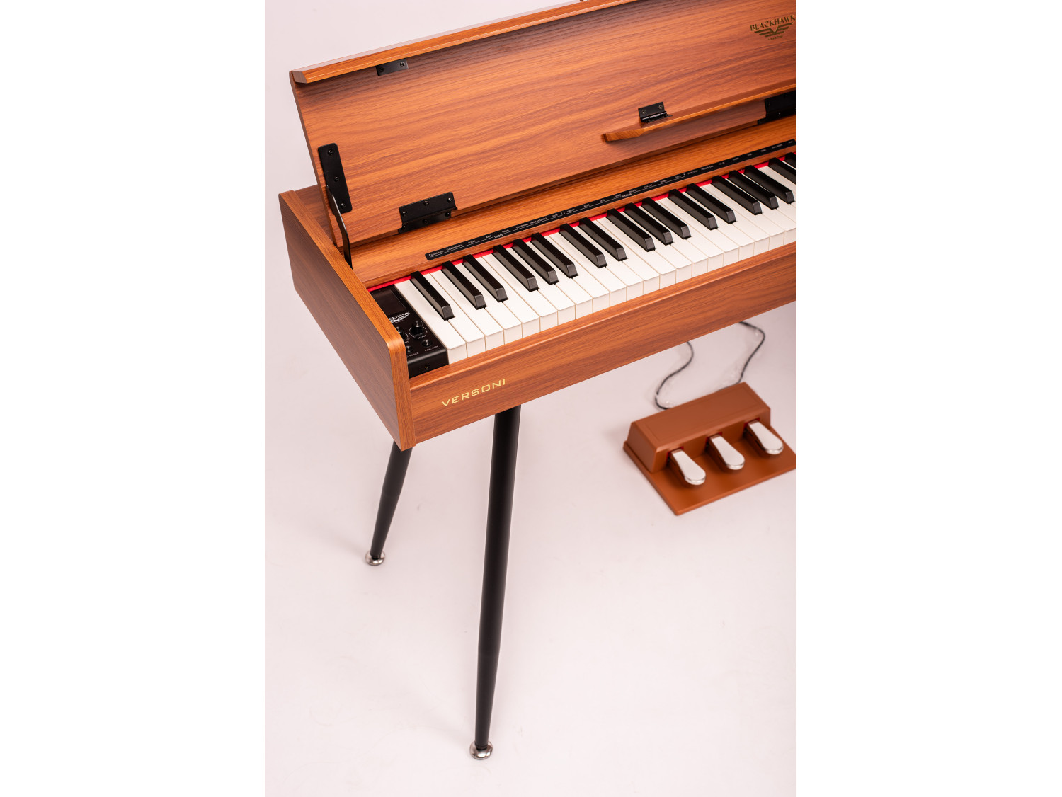 Pianino cyfrowe Black Hawk Versoni V10NB